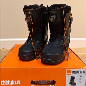 ThirtyTwo Black Snowboard Boots